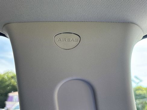 Used 2022 Jeep Compass Limited image 24