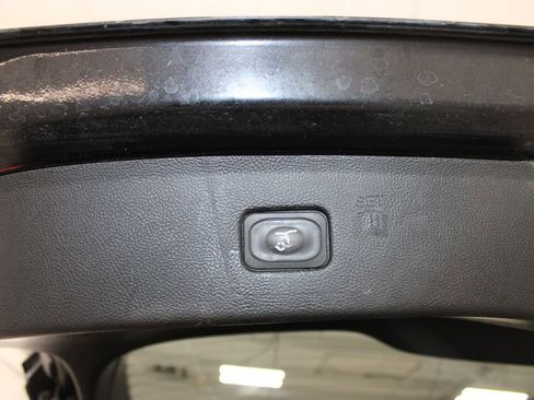 Used 2021 Ford Edge Titanium image 22