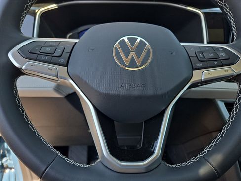 New 2025 Volkswagen Taos SEL image 22