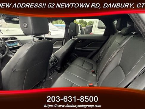 Used 2019 Jaguar F-PACE Premium AWD/4WD image 27