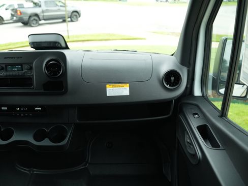 New 2025 Mercedes-Benz Sprinter 2500 image 29