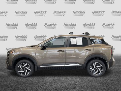 Used 2026 Nissan Kicks SV w/ SV Premium Package FWD image 7