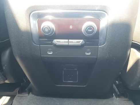 Used 2022 Chevrolet Tahoe LT AWD/4WD image 13