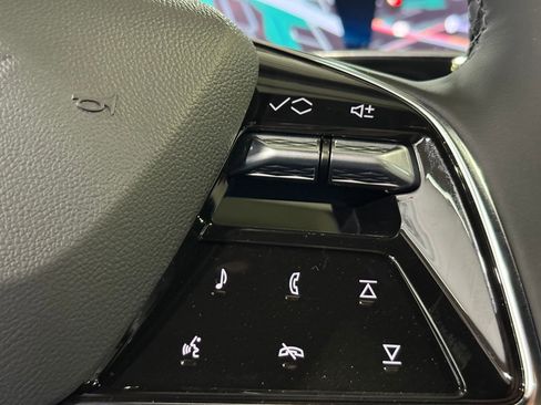 New 2026 Cadillac Lyriq Sport image 27