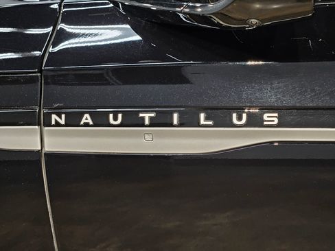 Used 2024 Lincoln Nautilus Reserve image 36
