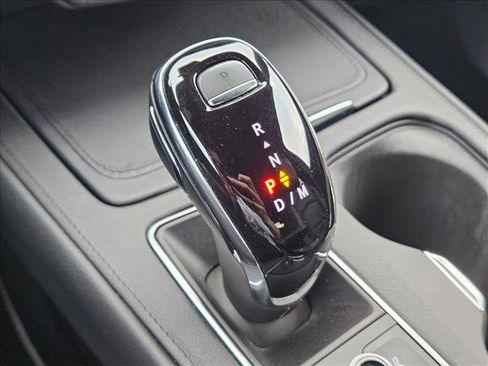 Used 2025 Cadillac XT4 Premium Luxury image 15