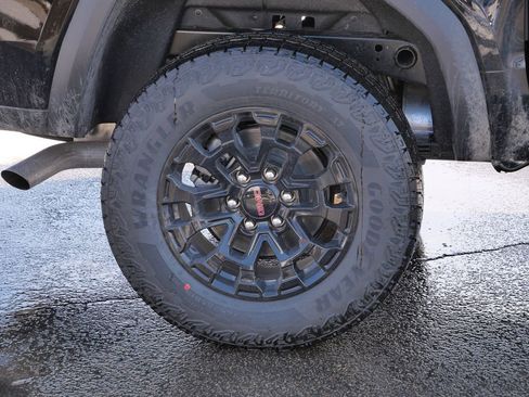 New 2026 GMC Canyon Elevation w/ Convenience Package image 15