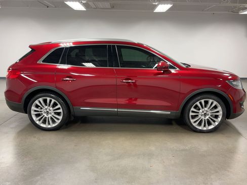 Used 2016 Lincoln MKX Reserve w/ Luxury Package image 8