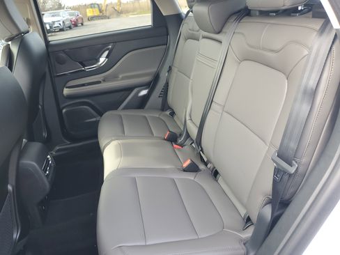 New 2026 Lincoln Corsair Premiere image 28