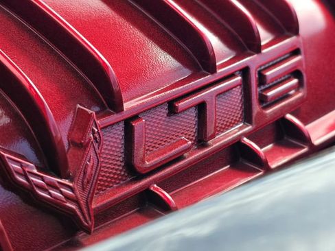 Used 2023 Chevrolet Corvette Z06 w/ Z07 Performance Package image 8