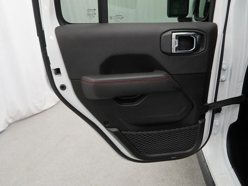 New 2026 Jeep Wrangler Unlimited Rubicon image 30