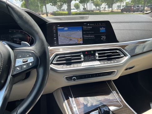 Used 2021 BMW X5 sDrive40i w/ Premium Package RWD image 32