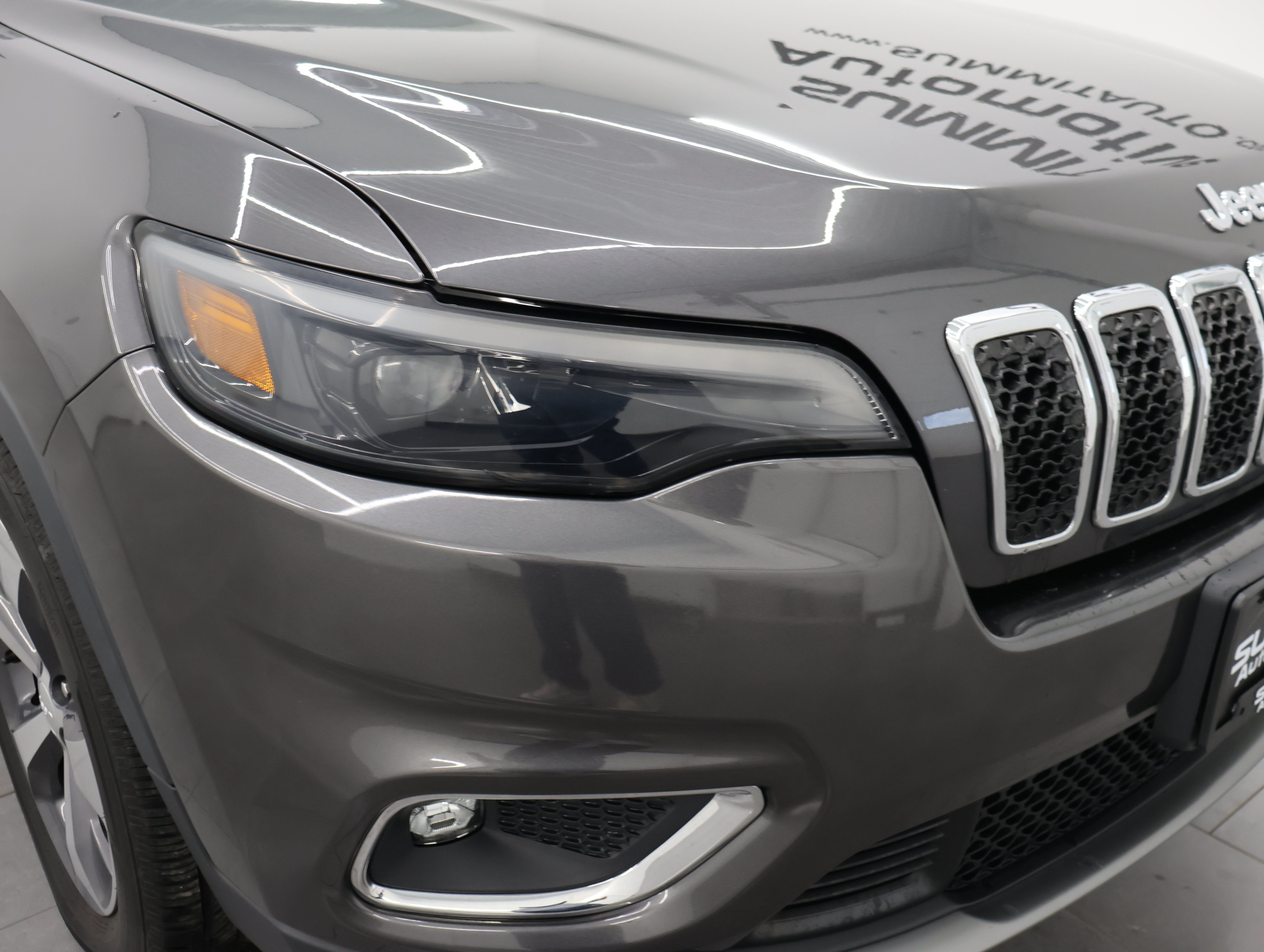 Used 2019 Jeep Cherokee Limited w/ Trailer Tow Group AWD/4WD image 22