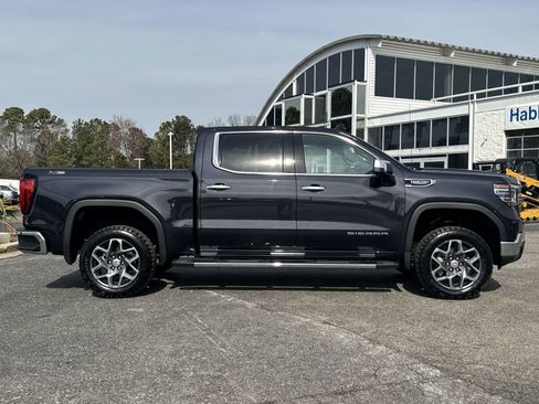 Used 2025 GMC Sierra 1500 SLT w/ SLT Premium Plus Package image 11