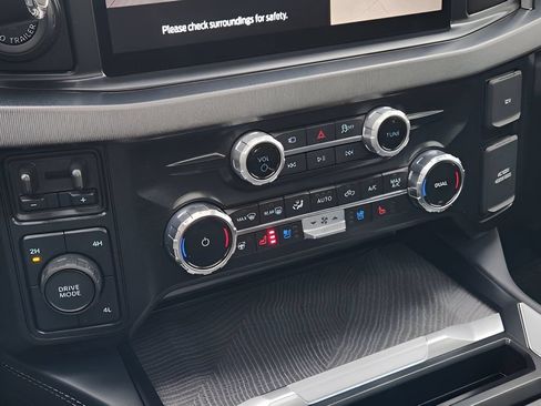 Used 2025 Ford F250 Platinum AWD/4WD image 20