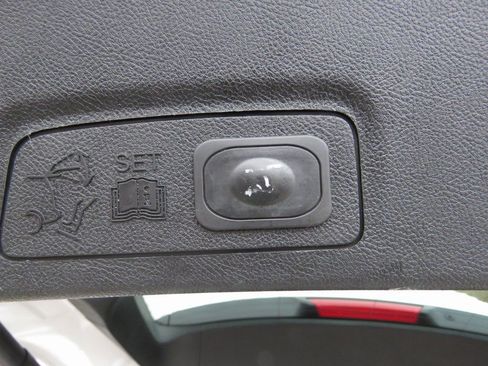 Used 2017 Lincoln MKC Select w/ Select Plus Package image 15