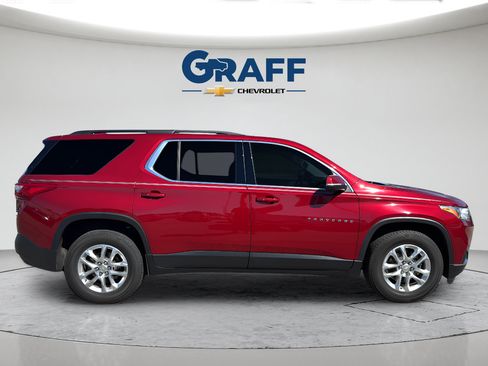 Used 2021 Chevrolet Traverse LT FWD image 9