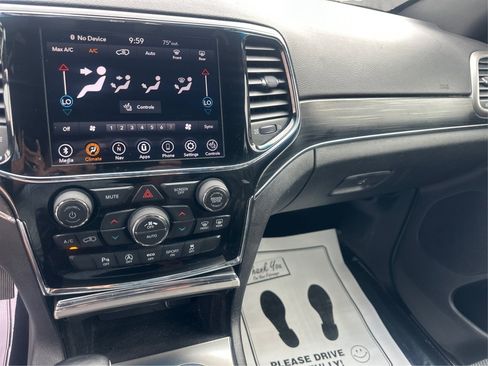 Used 2020 Jeep Grand Cherokee Limited w/ Luxury Group II AWD/4WD image 23