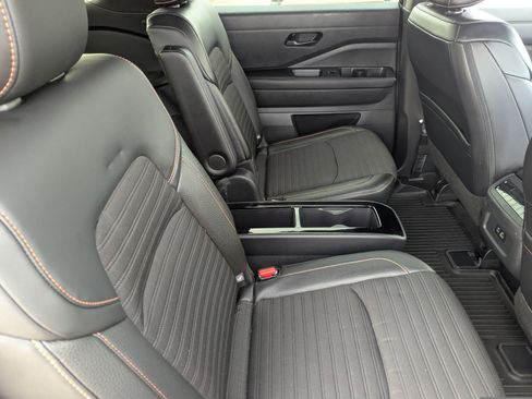 Used 2023 Nissan Pathfinder Rock Creek image 15