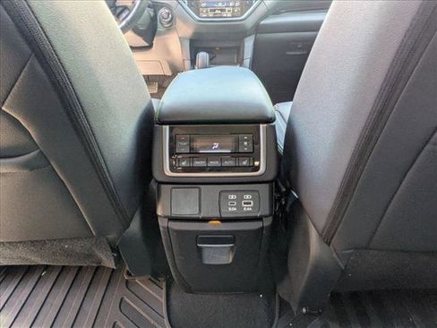Used 2023 Subaru Ascent Onyx Edition Limited w/ Popular Package - Onyx AWD/4WD image 13