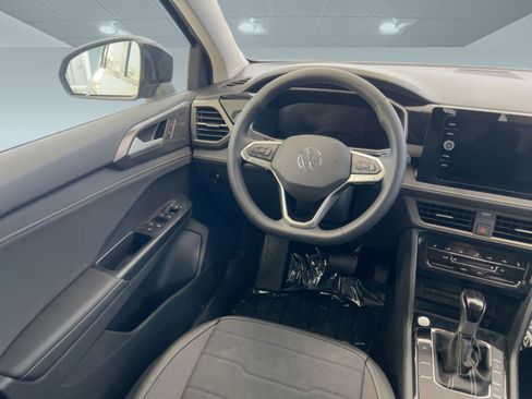 New 2026 Volkswagen Taos SE image 27