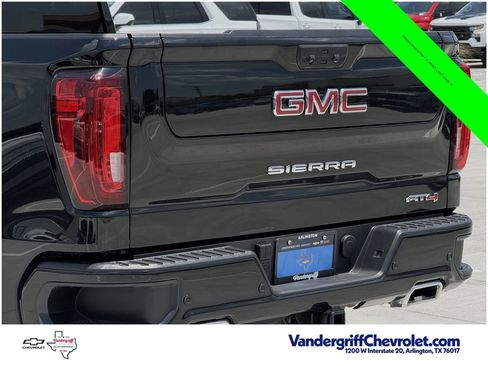 Used 2025 GMC Sierra 1500 AT4 w/ AT4 Premium Package AWD/4WD image 6