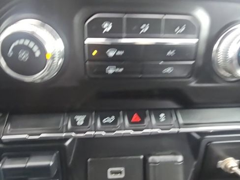 Used 2020 GMC Sierra 3500 4x4 Crew Cab w/ Gooseneck/5TH Wheel Package image 19