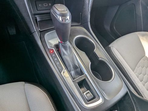 Used 2019 Chevrolet Equinox LT FWD image 25
