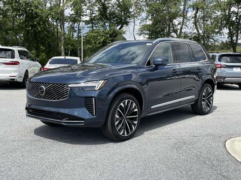 New 2026 Volvo XC90 B6 Plus image 18