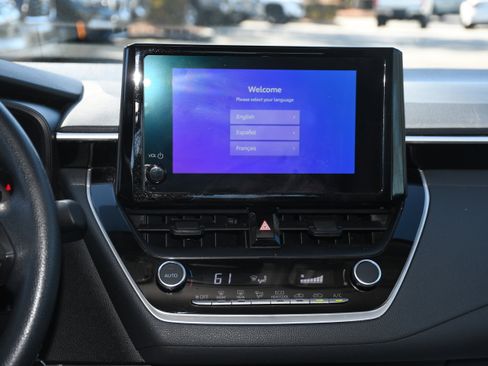 Certified 2025 Toyota Corolla LE image 16