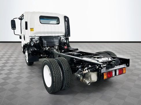 New 2026 Isuzu NPR RWD image 9