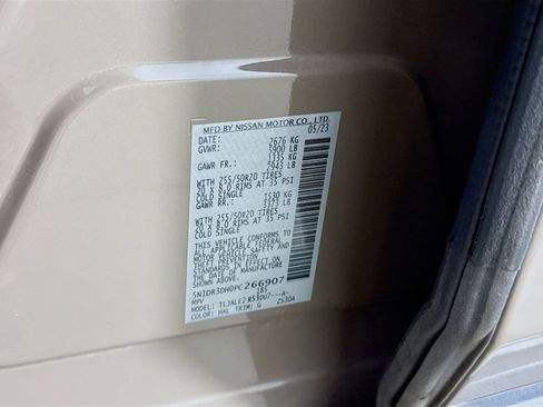 Used 2023 Nissan Pathfinder Platinum image 23