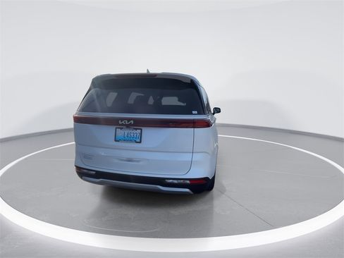 Used 2024 Kia Carnival LX image 7