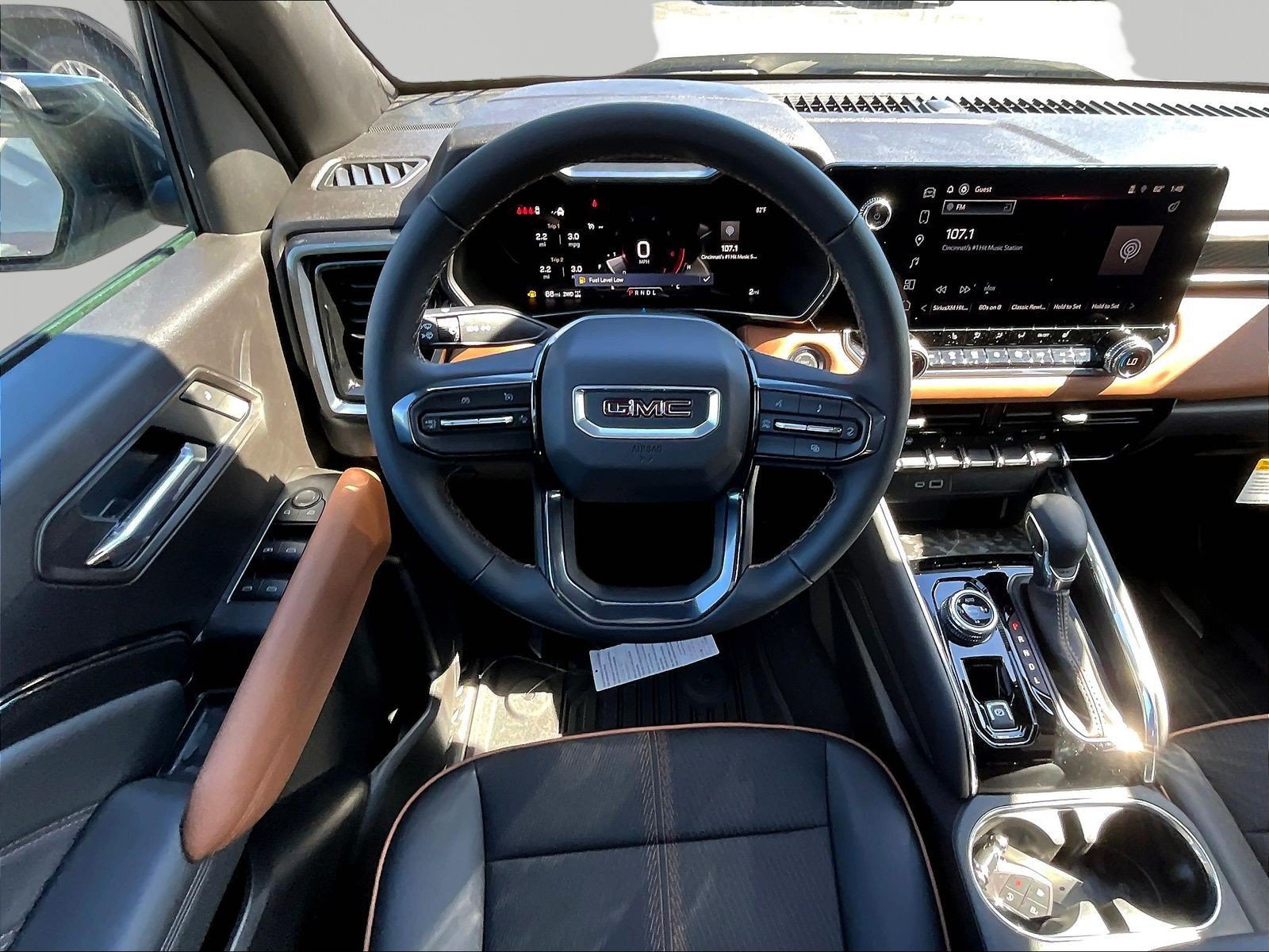 New 2026 GMC Canyon AT4 w/ LPO, Skid Plate Package AWD/4WD image 9