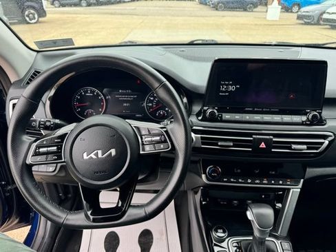 Used 2023 Kia Seltos SX AWD/4WD image 14