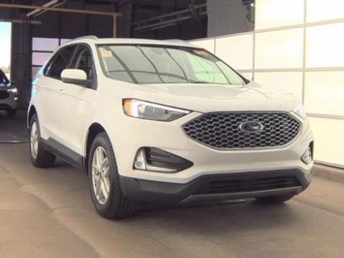 Used 2023 Ford Edge SEL w/ Convenience Package AWD/4WD image 2