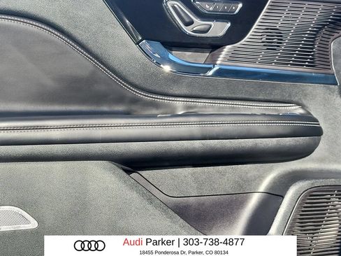 Used 2022 Lincoln Corsair AWD w/ Premium Package image 6
