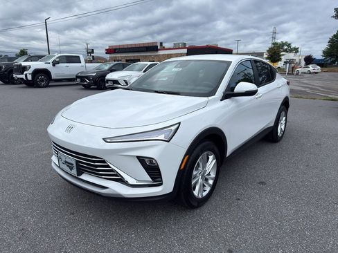 New 2026 Buick Envista Sport Touring FWD image 2