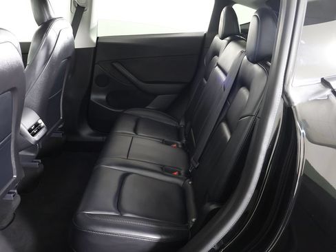 Used 2022 Tesla Model Y Long Range AWD/4WD image 37