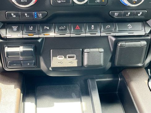 Used 2021 GMC Sierra 3500 Denali w/ Denali Ultimate Package AWD/4WD image 36