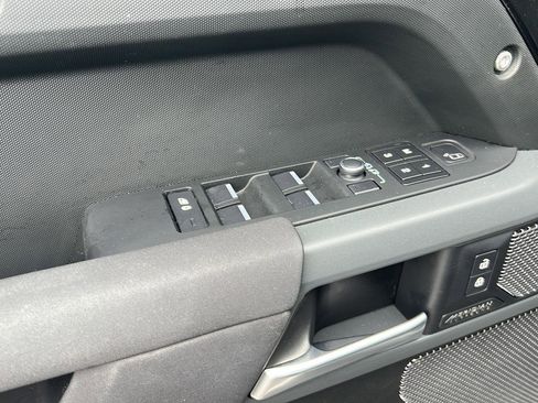 Certified 2023 Land Rover Defender 110 X-Dynamic SE AWD/4WD image 23