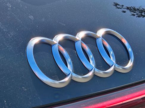 Used 2019 Audi e-tron Premium Plus AWD/4WD image 27