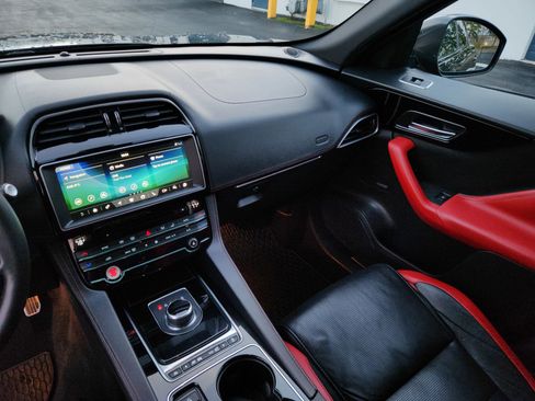 Used 2017 Jaguar F-PACE S image 12