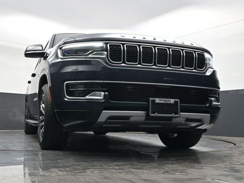 Used 2024 Jeep Wagoneer L Series II w/ Flexible Seating Group image 30