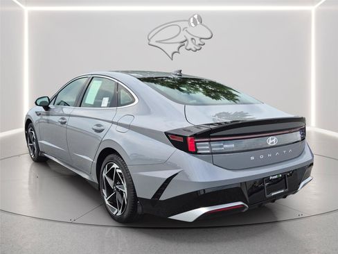 Certified 2026 Hyundai Sonata SEL FWD image 3