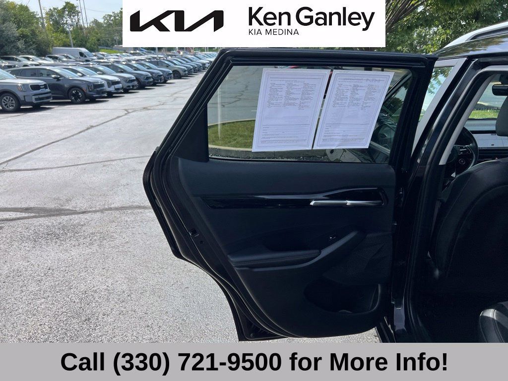 Certified 2024 Kia Seltos S AWD/4WD image 44