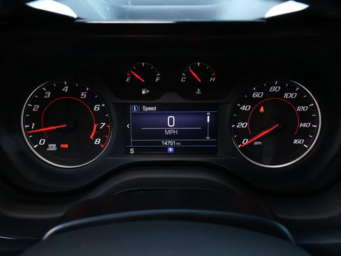 Used 2023 Chevrolet Camaro LT RWD image 14