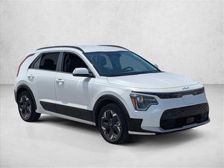 Used 2025 Kia Niro Wind FWD video 3