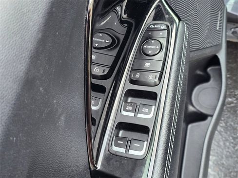 Used 2018 Kia Niro EX w/ EX Touring Graphite Edition image 14