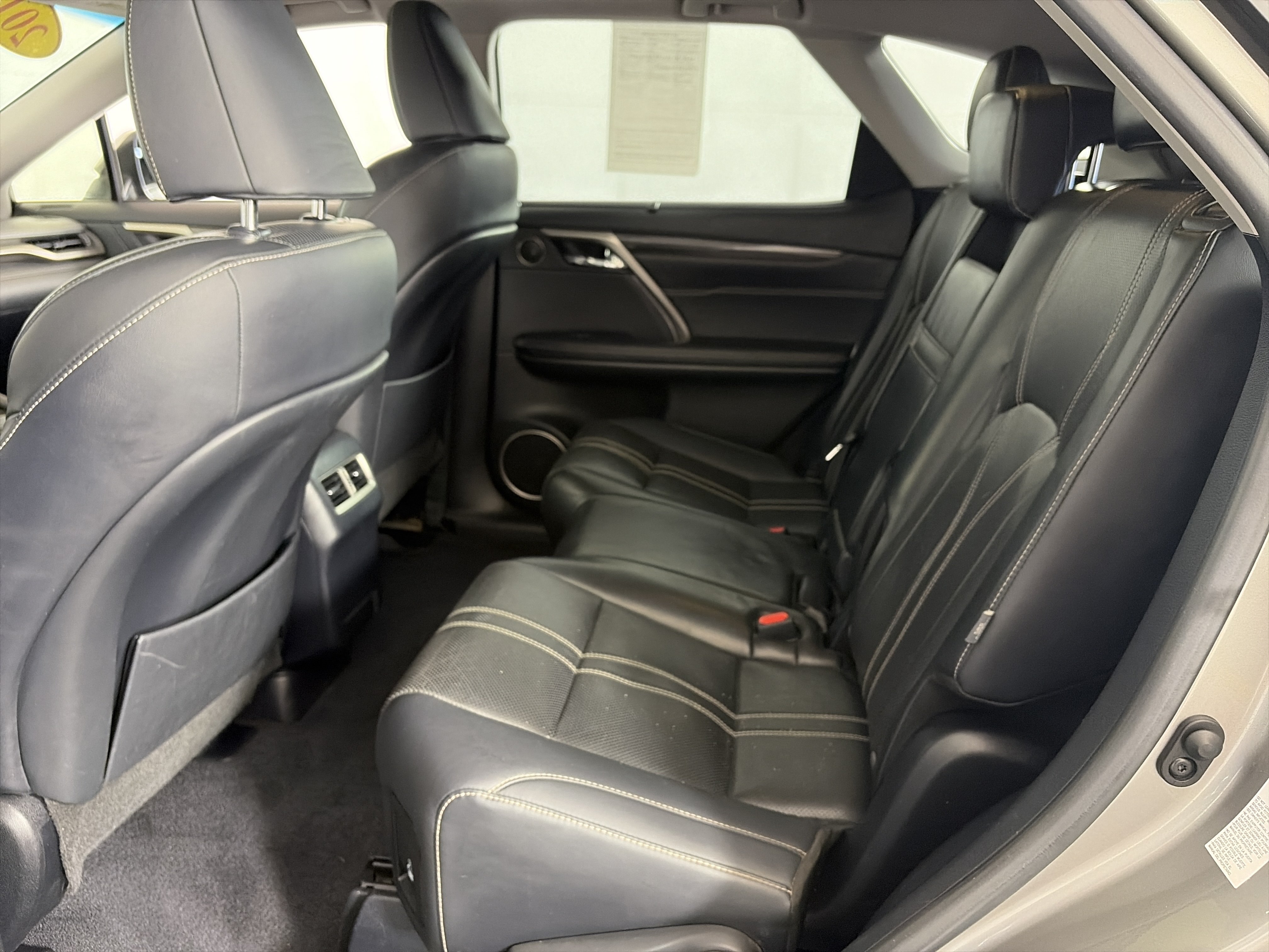 Used 2019 Lexus RX 350L Luxury w/ Accessory Package AWD/4WD image 7